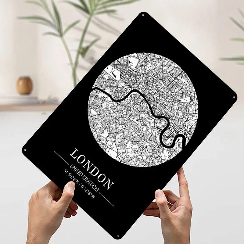 London City Map Tin Plaque Pos - Retro Gaming London 评论和价格